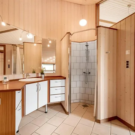 Malila - 400m To The Fjord By Interhome